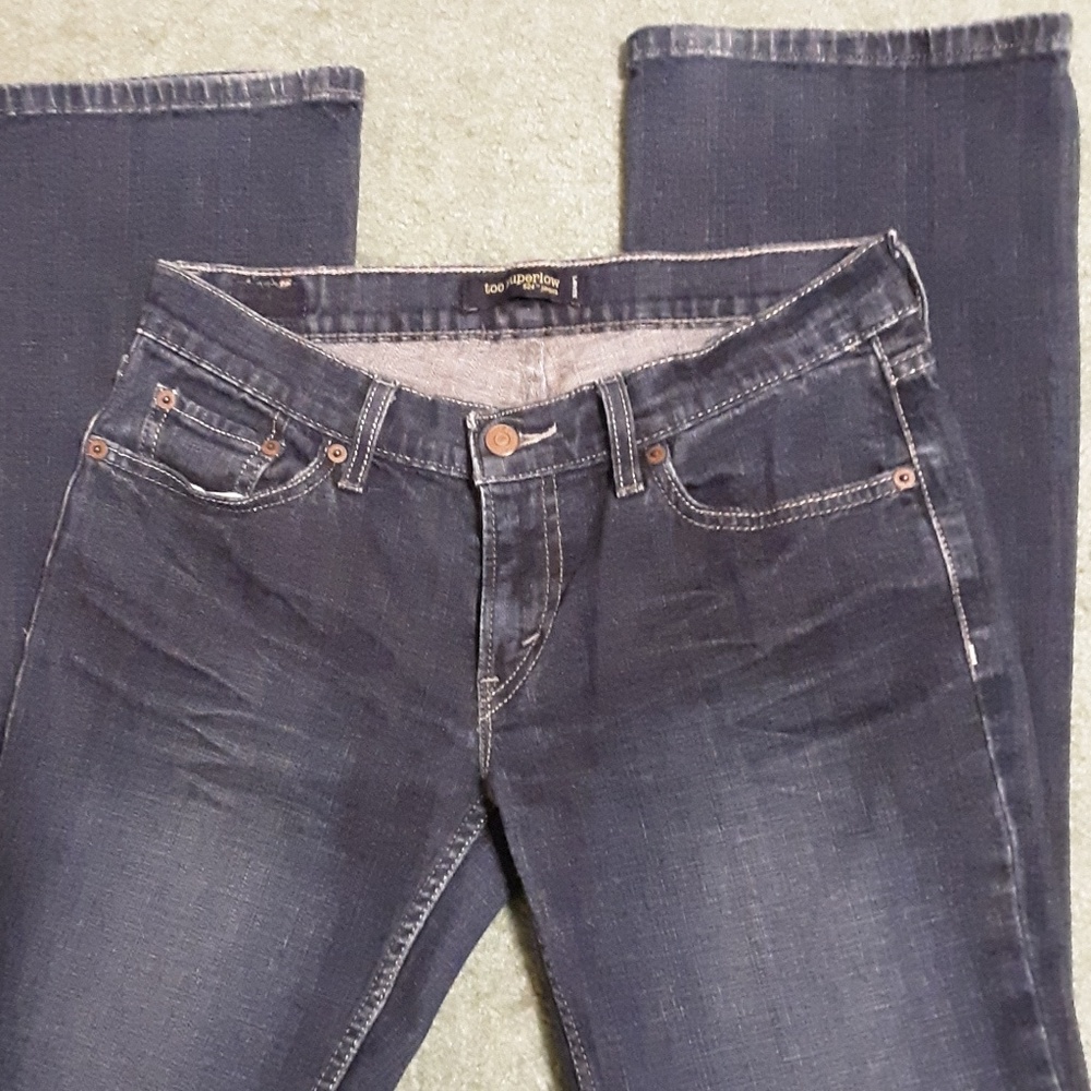 Levi's dark wash jeans